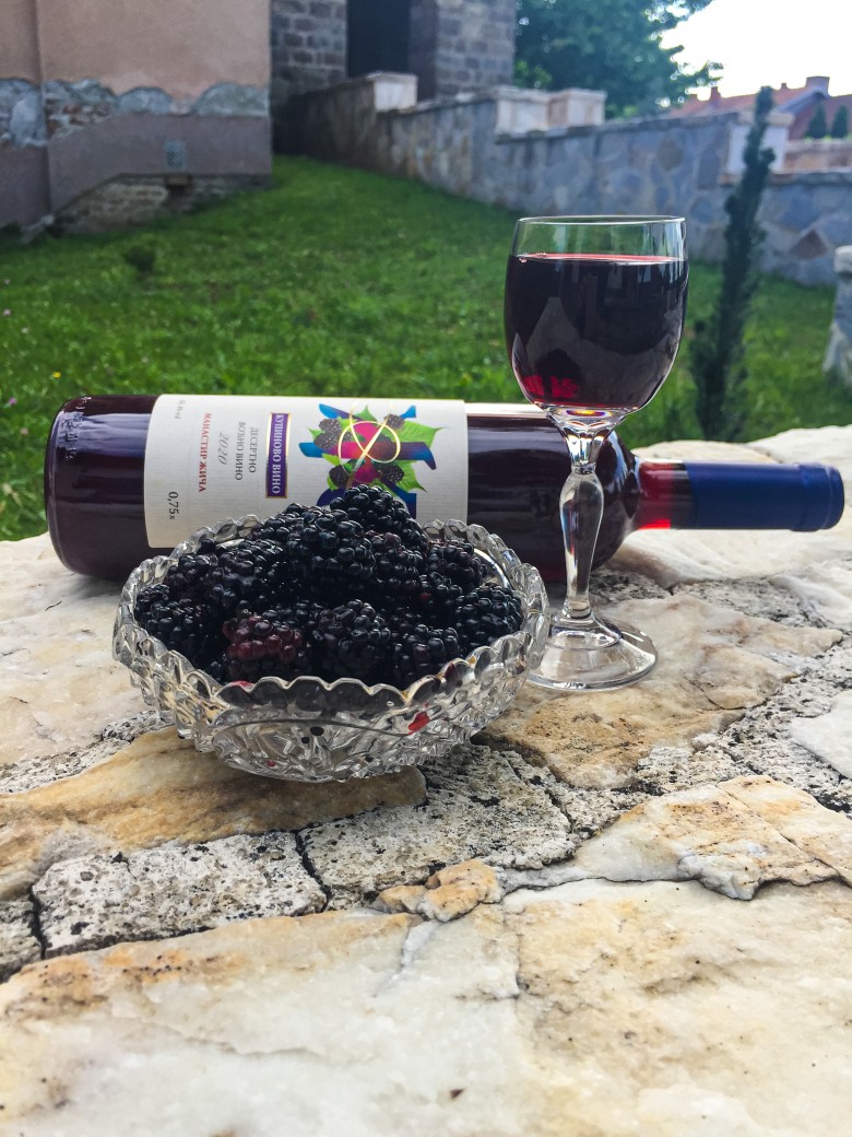 Manastirsko kupinovo vino