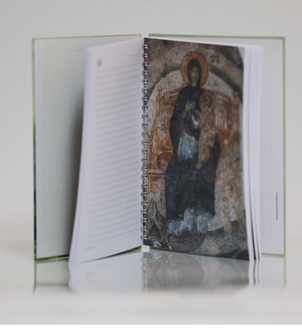 Rokovnik sa fotografijama freskopisa iz manastira Žiče